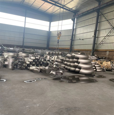 Asme B16.9 كوع أنابيب الصلب الكربوني 90 درجة 45 درجة A234 Wpb تركيبات