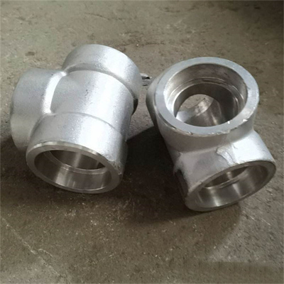 Asme 16.11 3000lbs A105 الكربون الصلب مزورة مواسير المحملات لحام المقبس